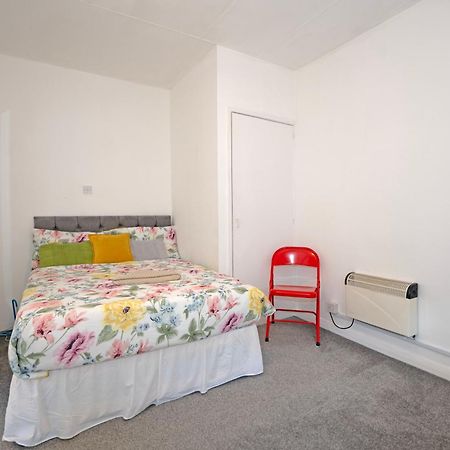 Flat In Clapham Budget Friendly Stay London Ngoại thất bức ảnh